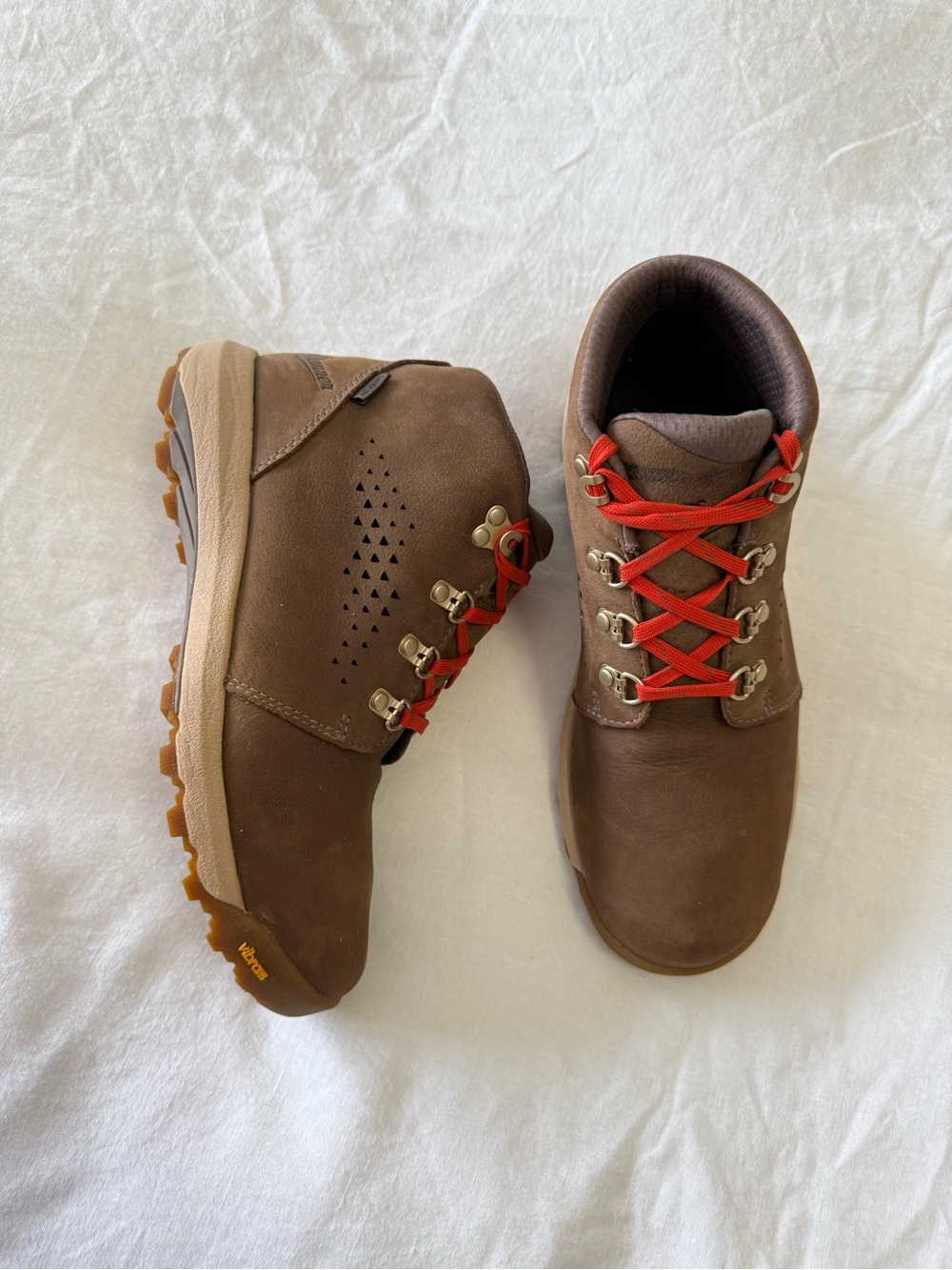 Danner | Women’s 7.5 | Brown Leather Inquire Chukka Waterproof Hiking Boots